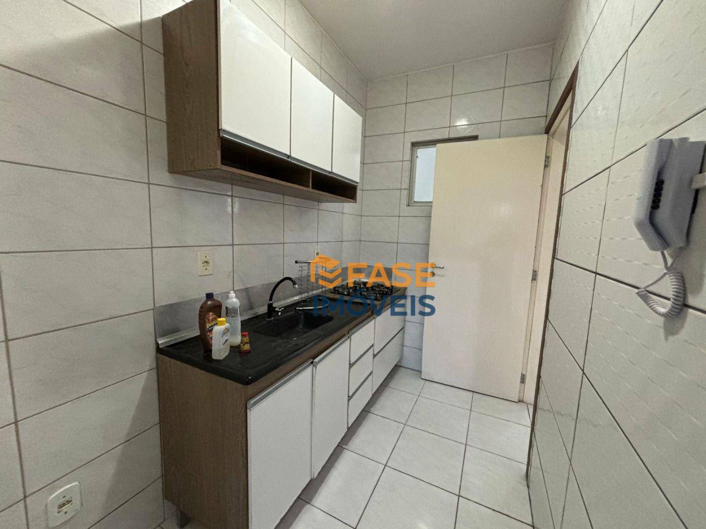 Casa à venda com 2 quartos, 55m² - Foto 11