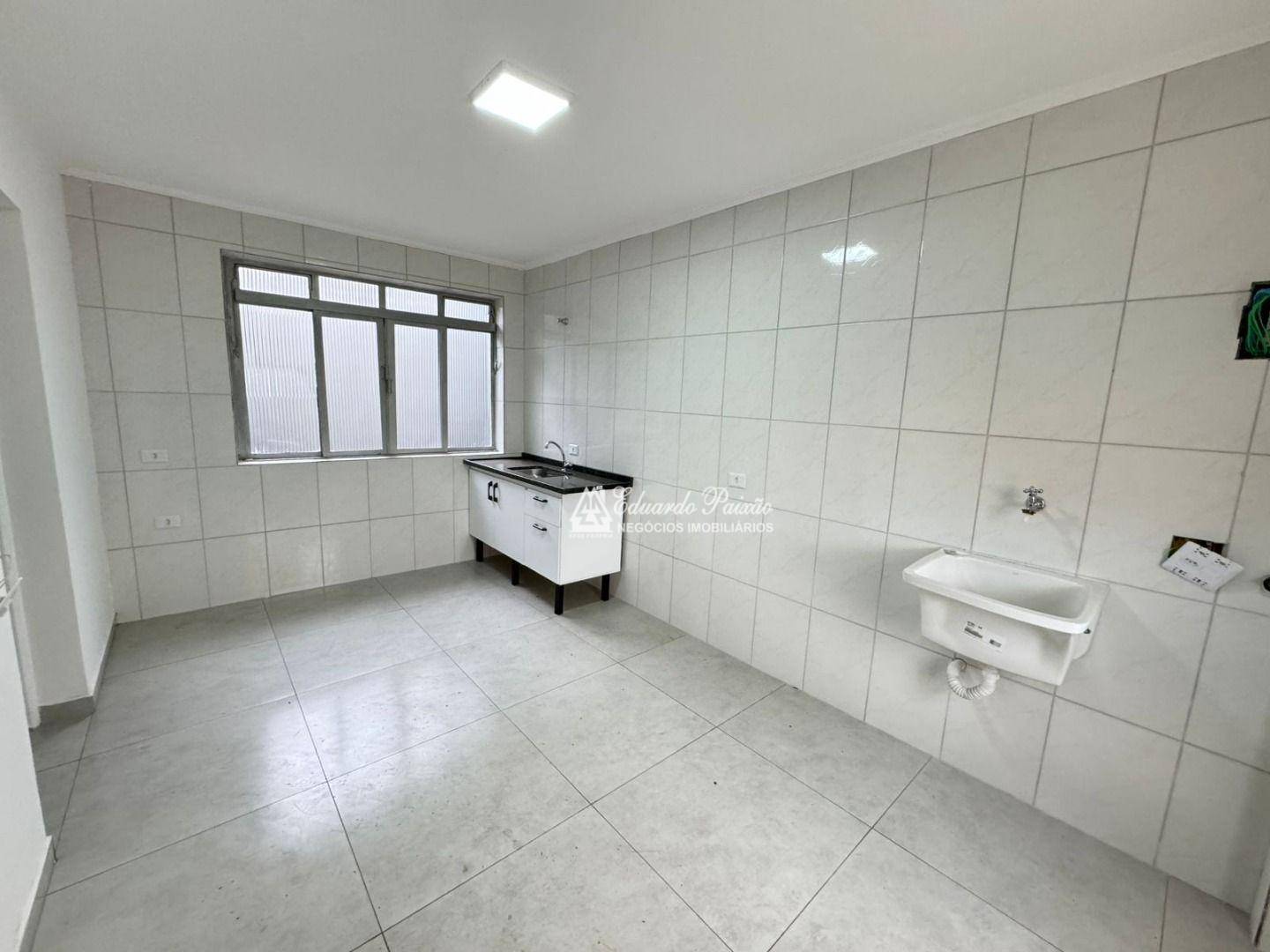 Apartamento para alugar com 2 quartos, 65m² - Foto 6