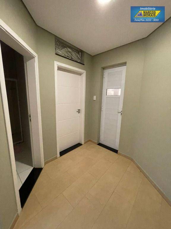 Casa de Condomínio à venda com 3 quartos, 415m² - Foto 31