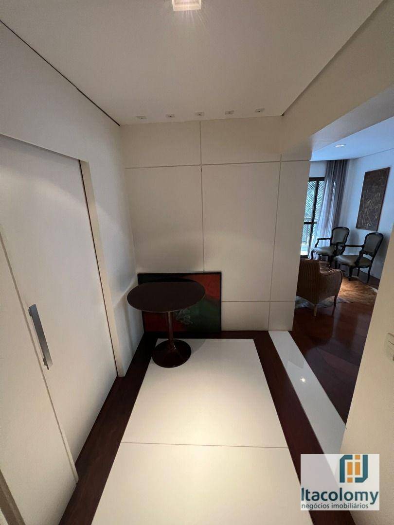 Apartamento à venda com 4 quartos, 288m² - Foto 5