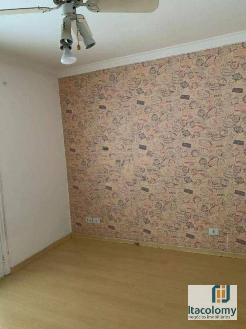 Casa de Condomínio para alugar com 3 quartos, 318m² - Foto 2