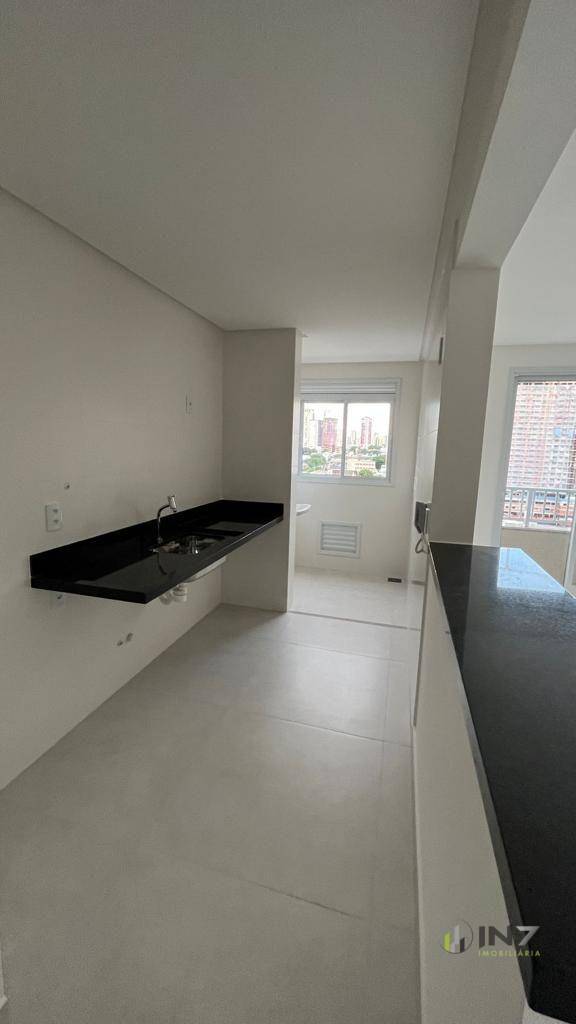 Apartamento à venda com 2 quartos, 66m² - Foto 23