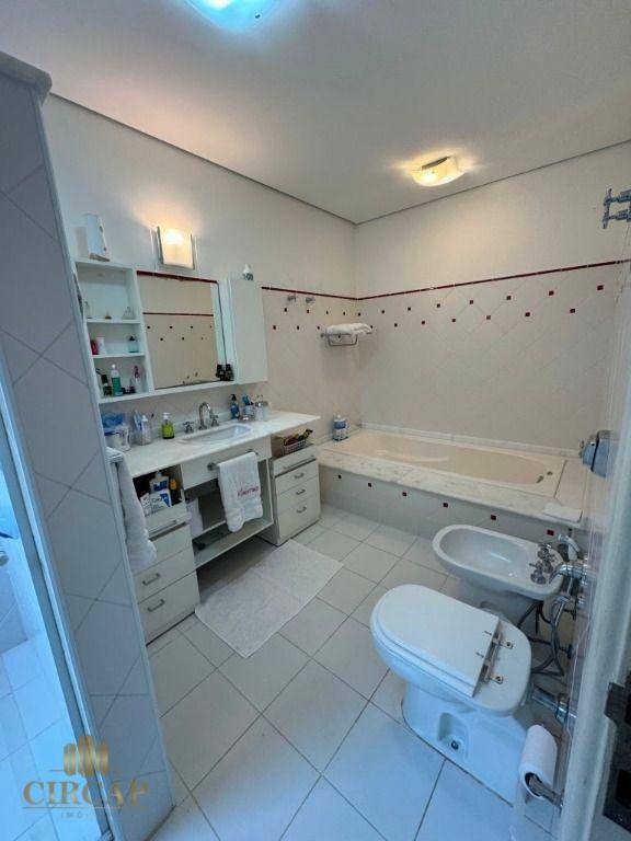 Casa de Condomínio à venda com 8 quartos, 849m² - Foto 16