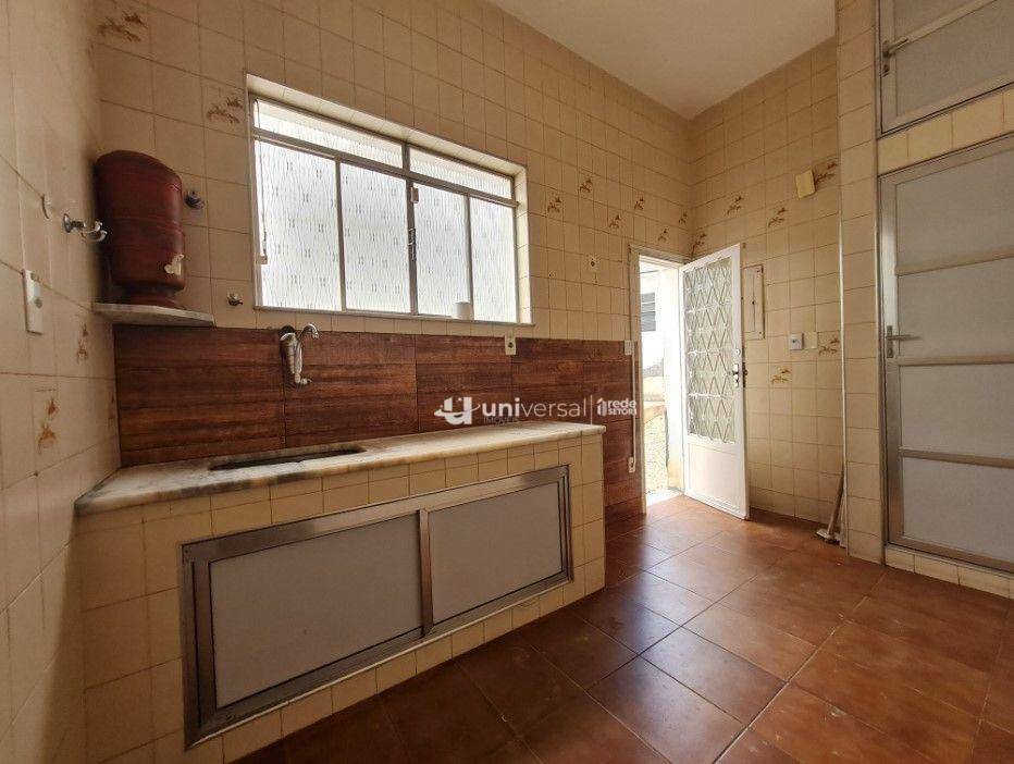 Casa para alugar com 3 quartos, 166m² - Foto 12