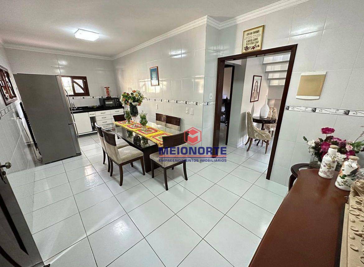 Casa à venda com 4 quartos, 190m² - Foto 3