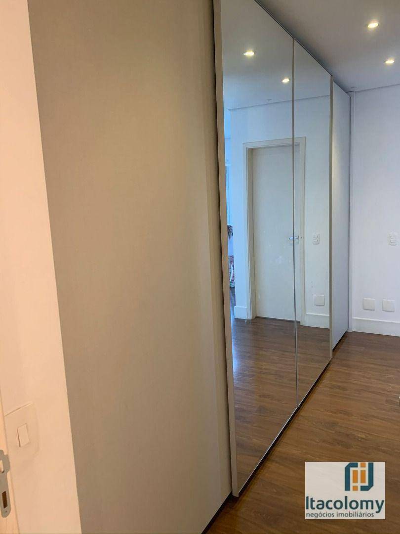 Apartamento à venda com 3 quartos, 202m² - Foto 23