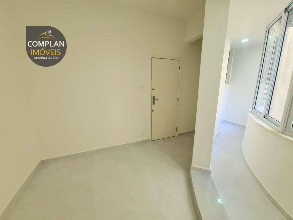 Apartamento à venda com 1 quarto, 40m² - Foto 9