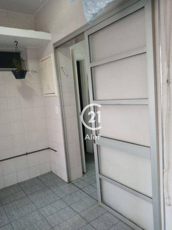 Apartamento à venda com 3 quartos, 130m² - Foto 22