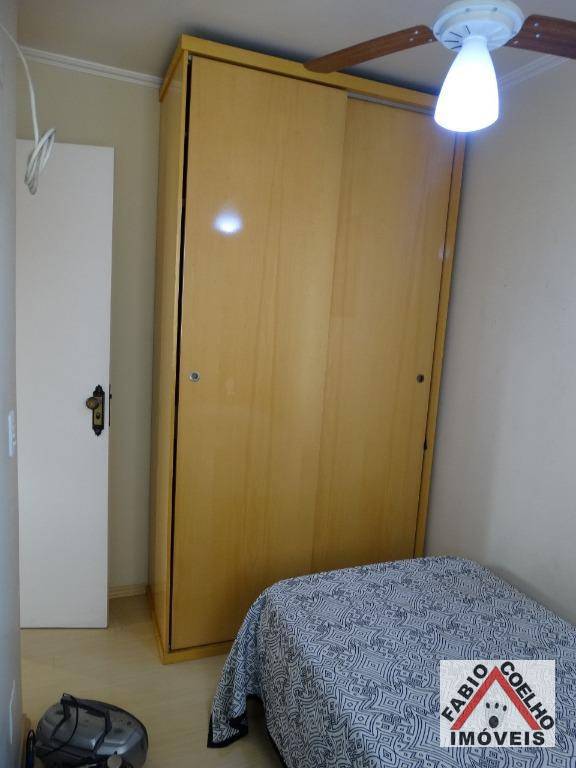 Apartamento à venda com 3 quartos, 75m² - Foto 13