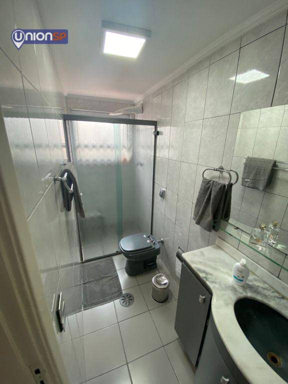 Apartamento à venda com 2 quartos, 60m² - Foto 24