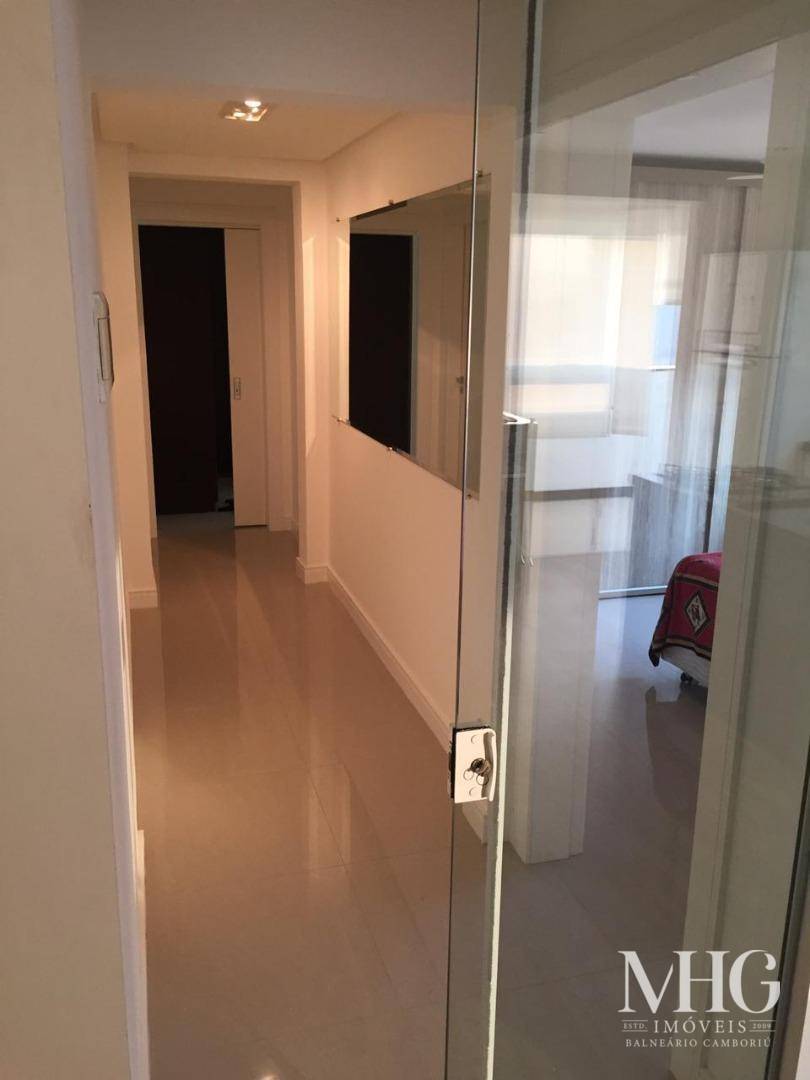 Apartamento à venda com 3 quartos, 170m² - Foto 5