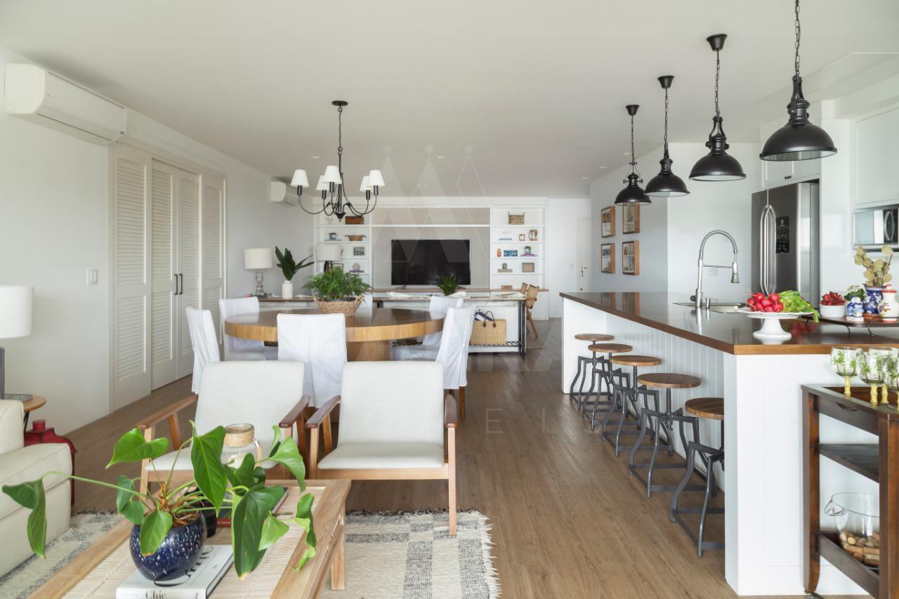Apartamento para alugar com 4 quartos, 255m² - Foto 1
