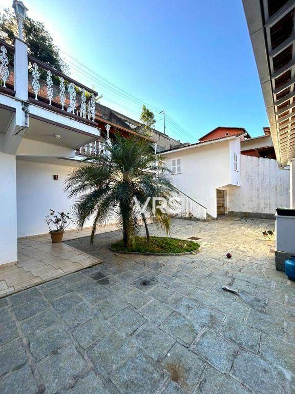 Casa à venda com 4 quartos, 375m² - Foto 28