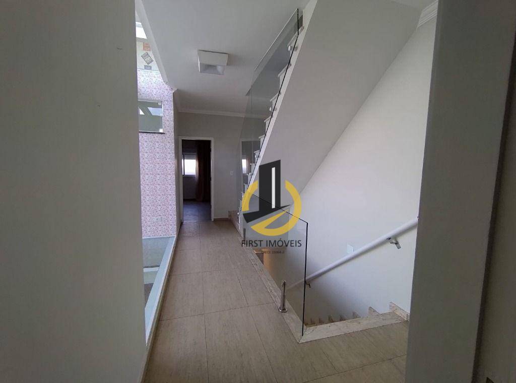 Sobrado à venda com 2 quartos, 220m² - Foto 17