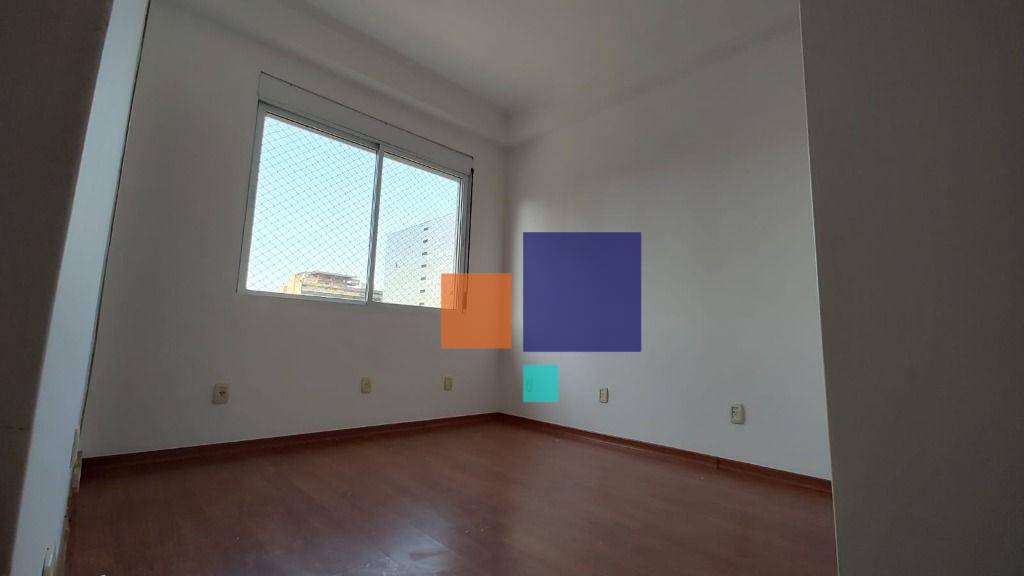 Apartamento à venda com 3 quartos, 180m² - Foto 12