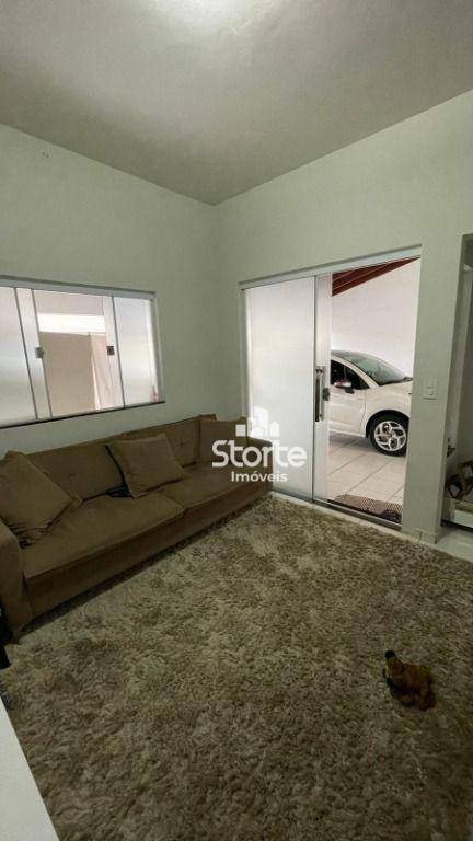 Casa à venda com 3 quartos, 100m² - Foto 2