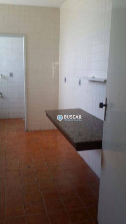 Apartamento à venda com 3 quartos, 140m² - Foto 32