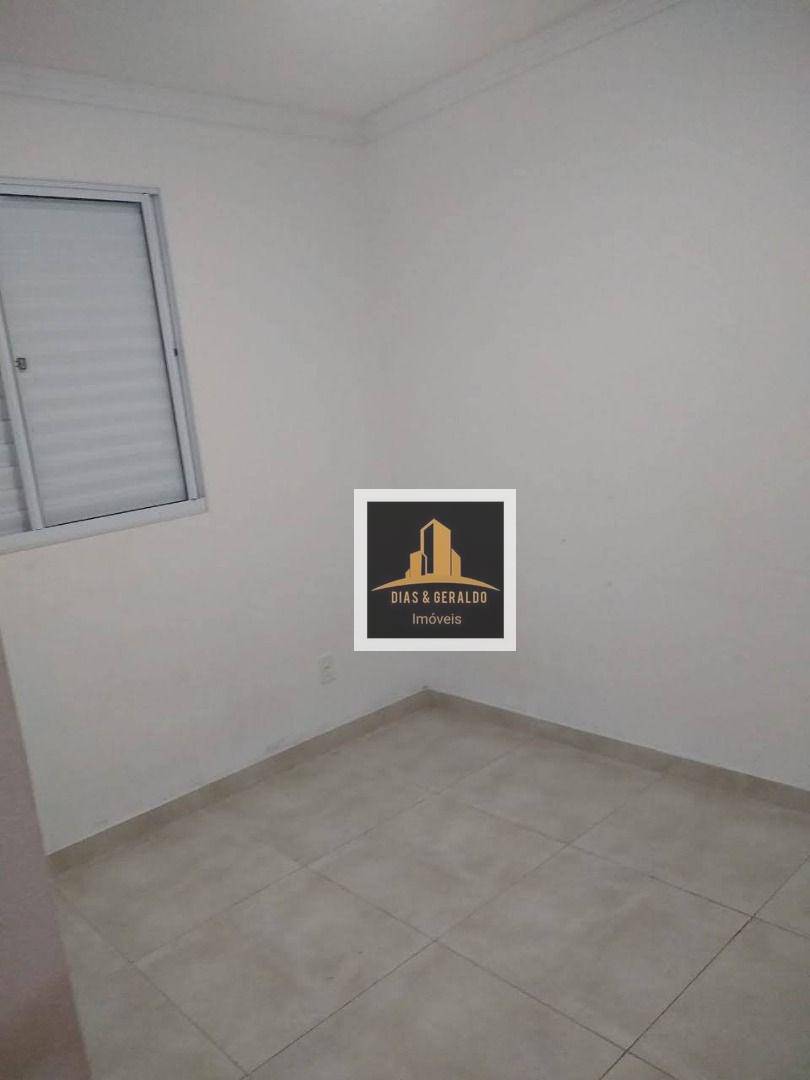 Apartamento à venda com 2 quartos, 44m² - Foto 14