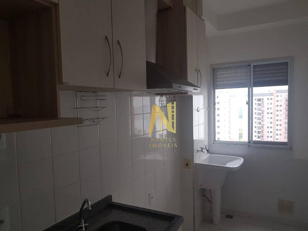 Apartamento para alugar com 3 quartos, 70m² - Foto 9