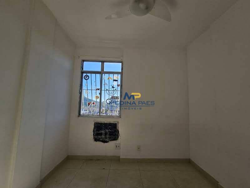 Apartamento à venda com 2 quartos, 70m² - Foto 11