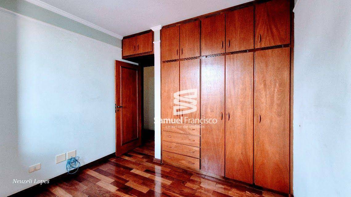 Apartamento à venda com 4 quartos, 189m² - Foto 17