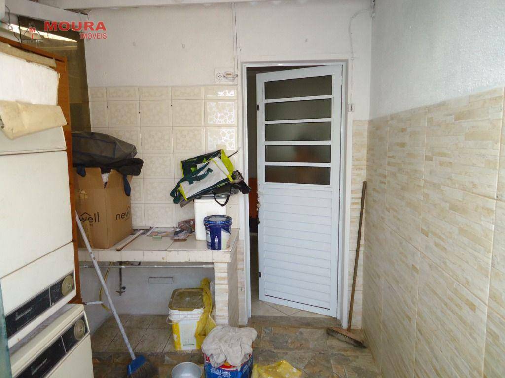 Casa para alugar com 2 quartos, 60m² - Foto 24