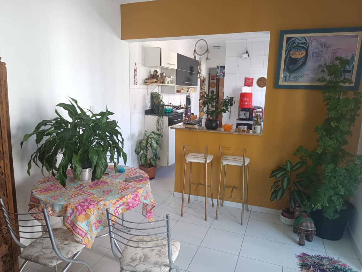 Apartamento à venda com 2 quartos, 73m² - Foto 2