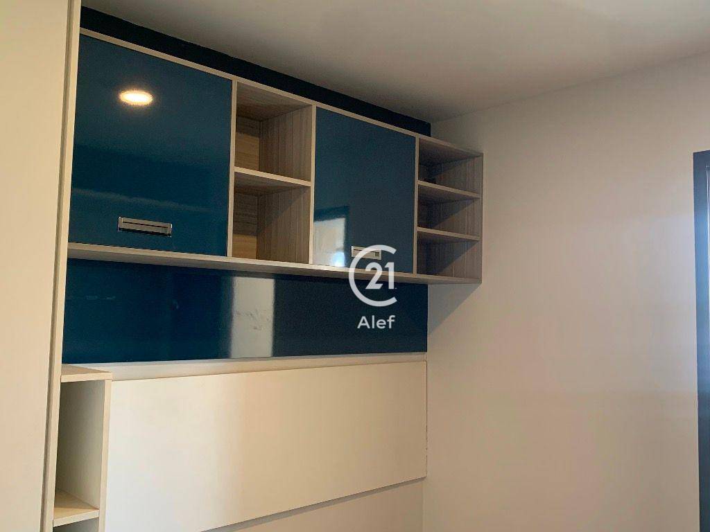 Apartamento para alugar com 3 quartos, 130m² - Foto 12