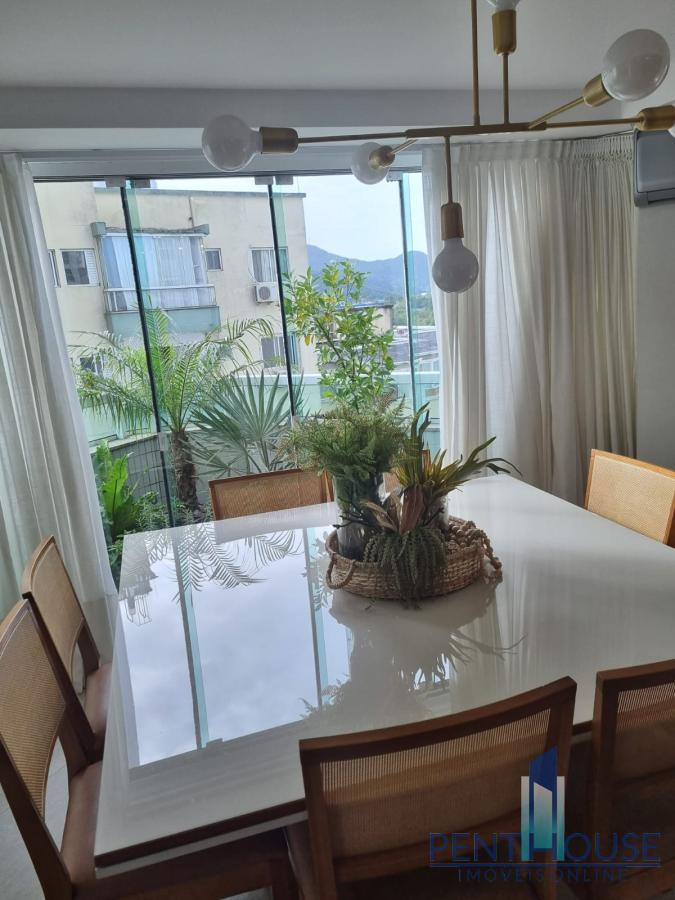 Apartamento à venda com 3 quartos, 210m² - Foto 2