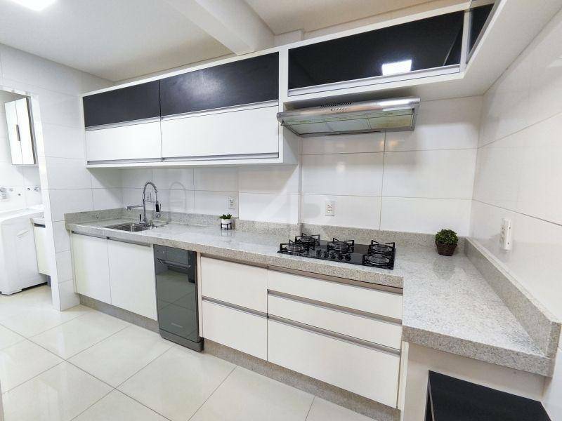 Apartamento à venda com 3 quartos, 101m² - Foto 20