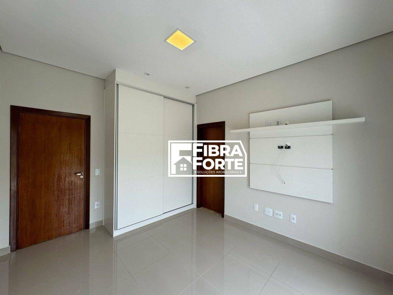 Casa de Condomínio para alugar com 3 quartos, 274m² - Foto 18