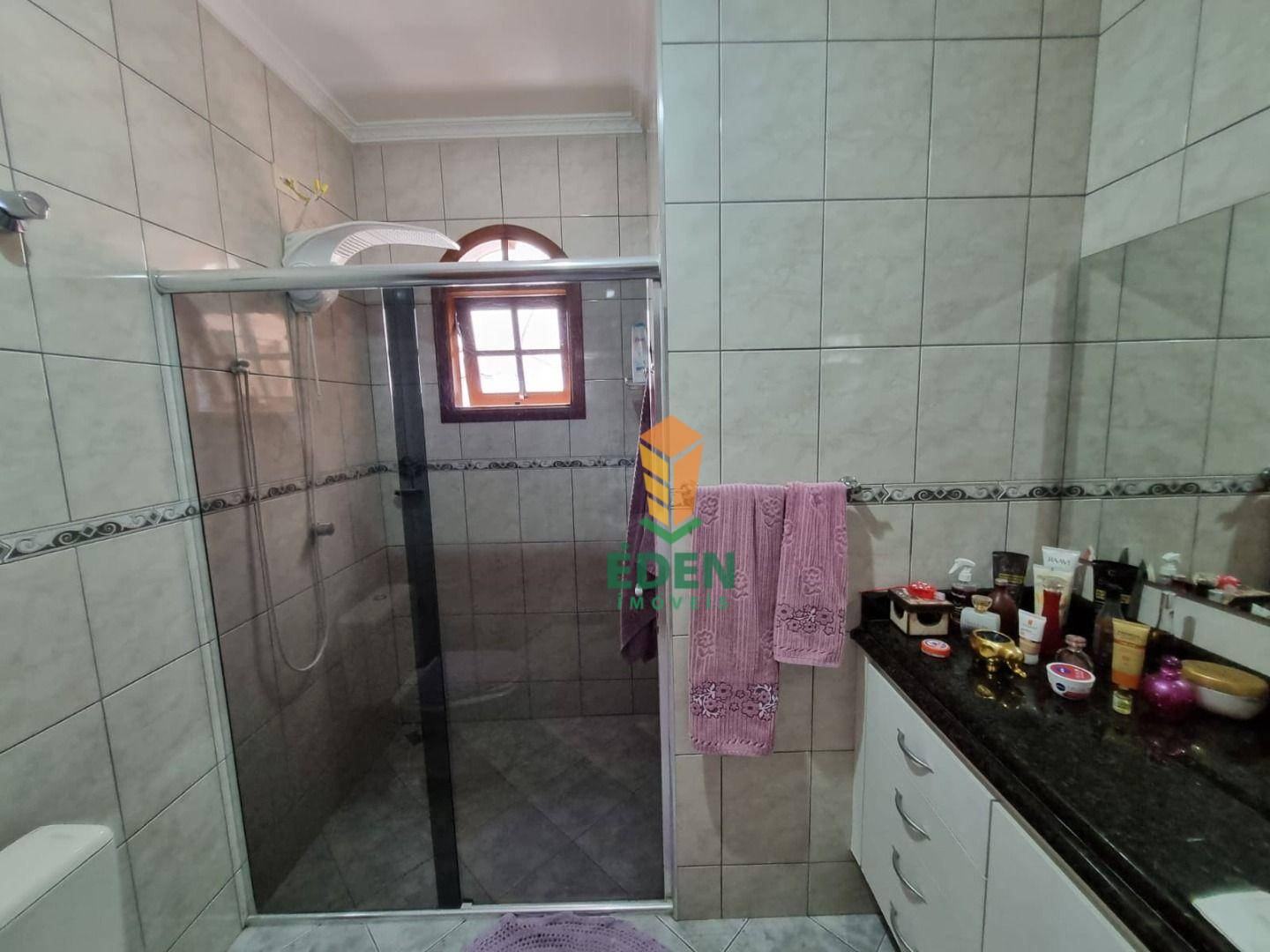 Casa à venda com 3 quartos, 218m² - Foto 22