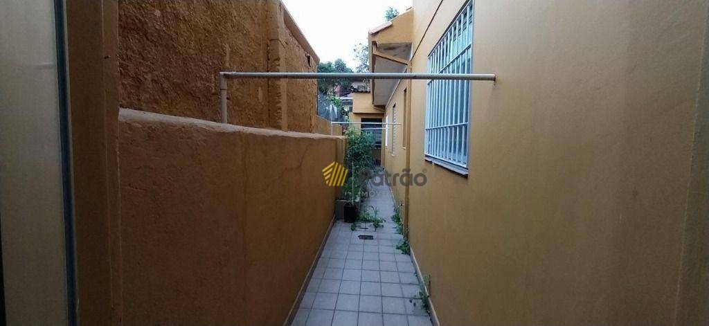 Sobrado à venda com 3 quartos, 300m² - Foto 29