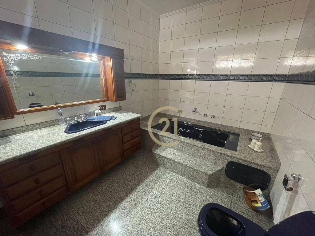 Casa à venda com 4 quartos, 315m² - Foto 10