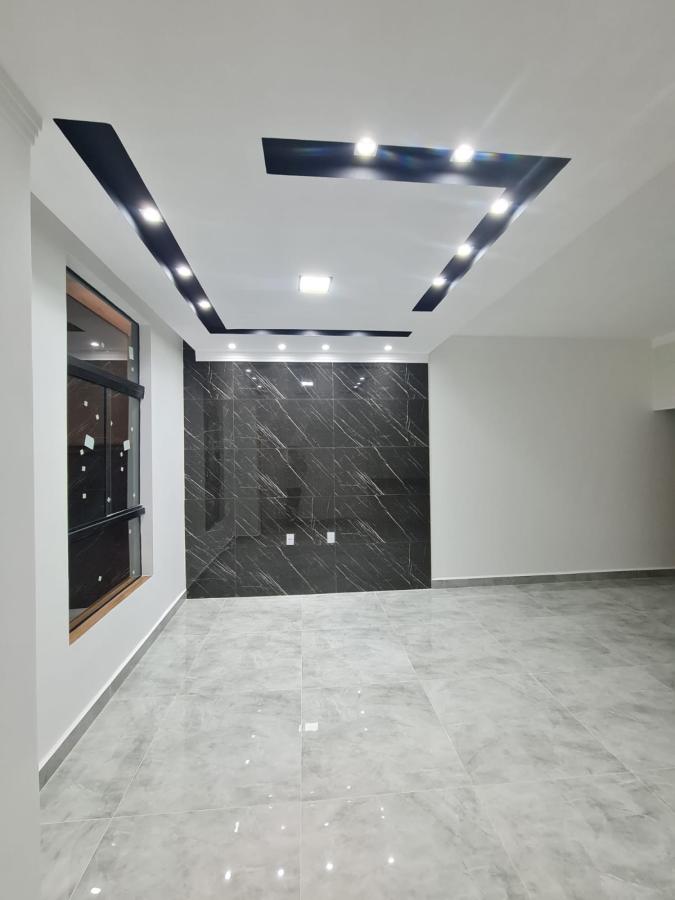 Casa à venda com 2 quartos, 52m² - Foto 2