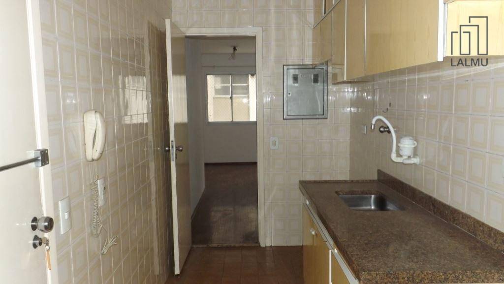 Apartamento para alugar com 3 quartos, 75m² - Foto 7