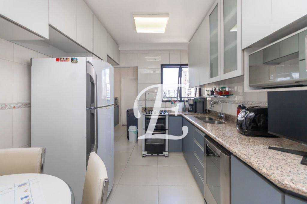 Apartamento à venda com 3 quartos, 142m² - Foto 10