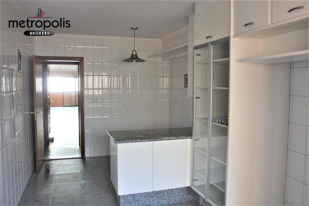 Apartamento à venda com 3 quartos, 242m² - Foto 9