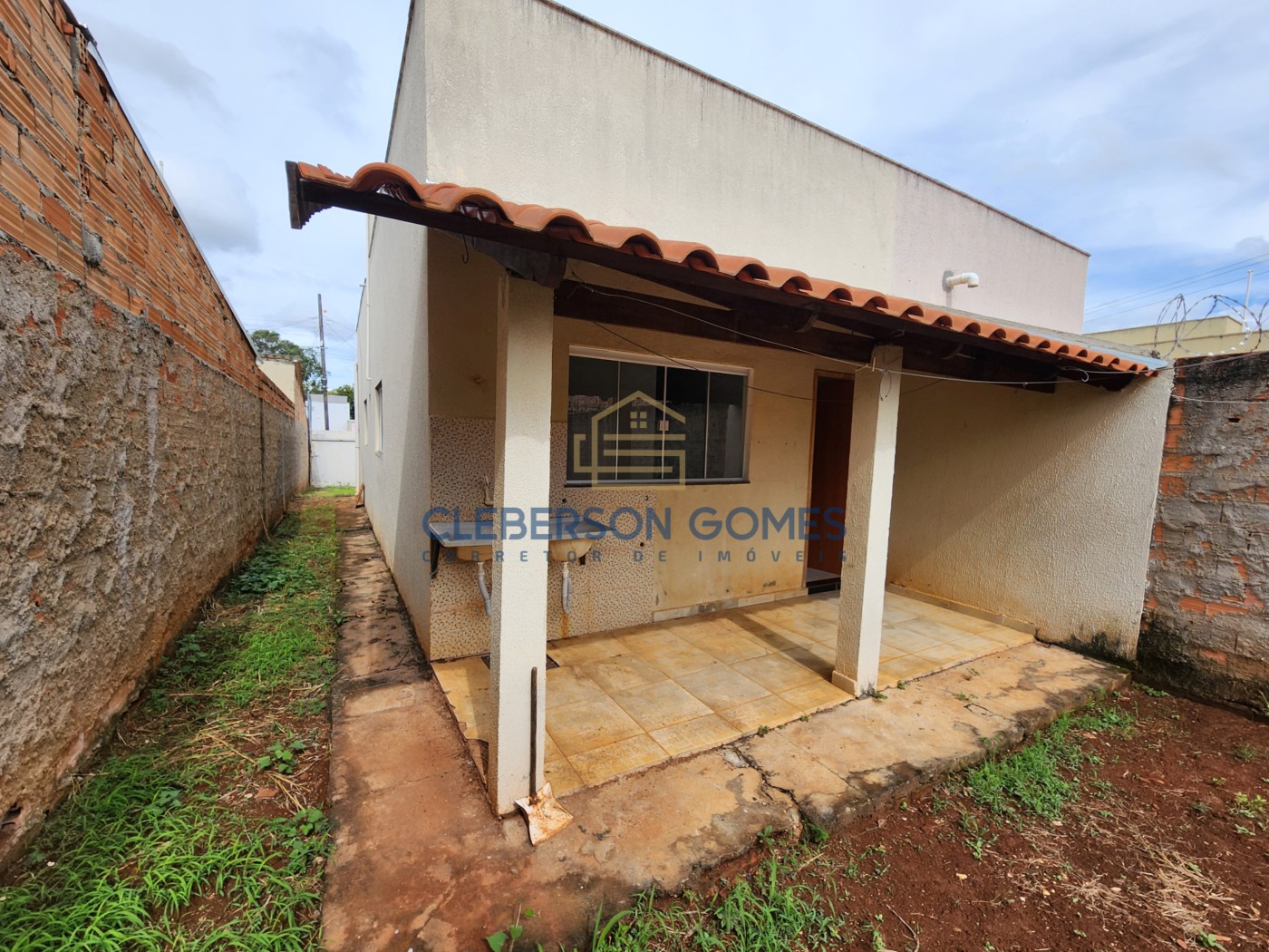 Casa à venda com 2 quartos, 180m² - Foto 12