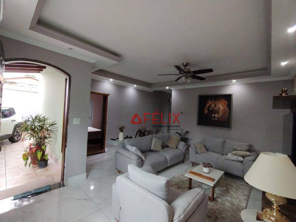 Casa, 3 quartos, 178 m² - Foto 3