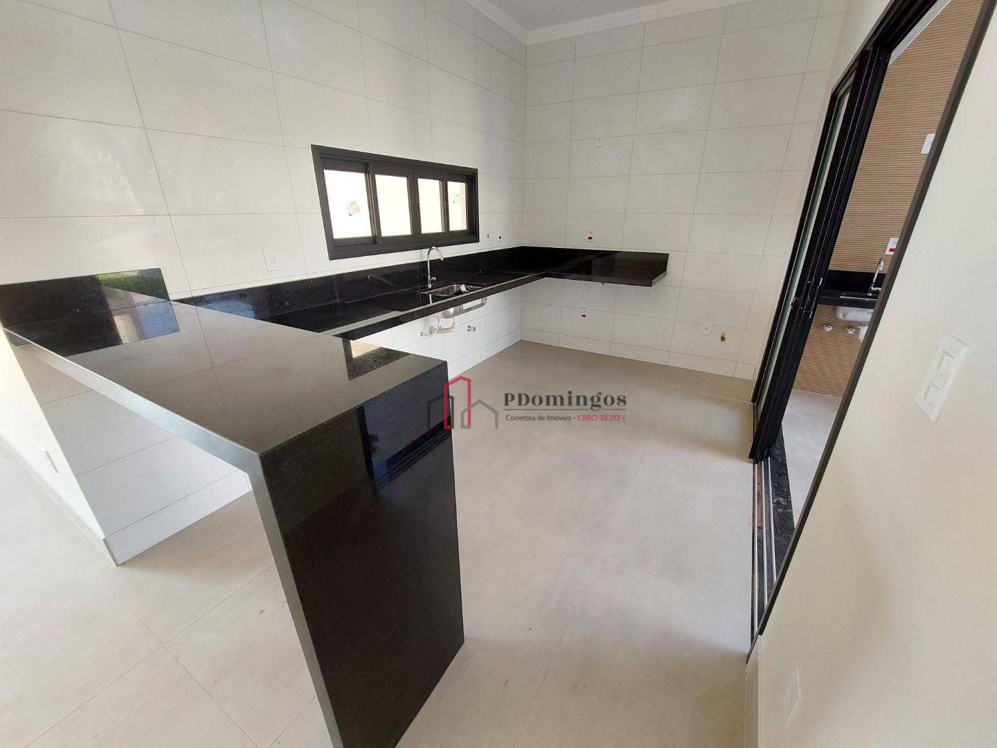 Casa de Condomínio à venda com 3 quartos, 139m² - Foto 4