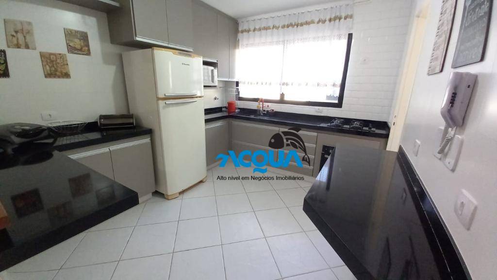 Apartamento à venda com 3 quartos, 140m² - Foto 4