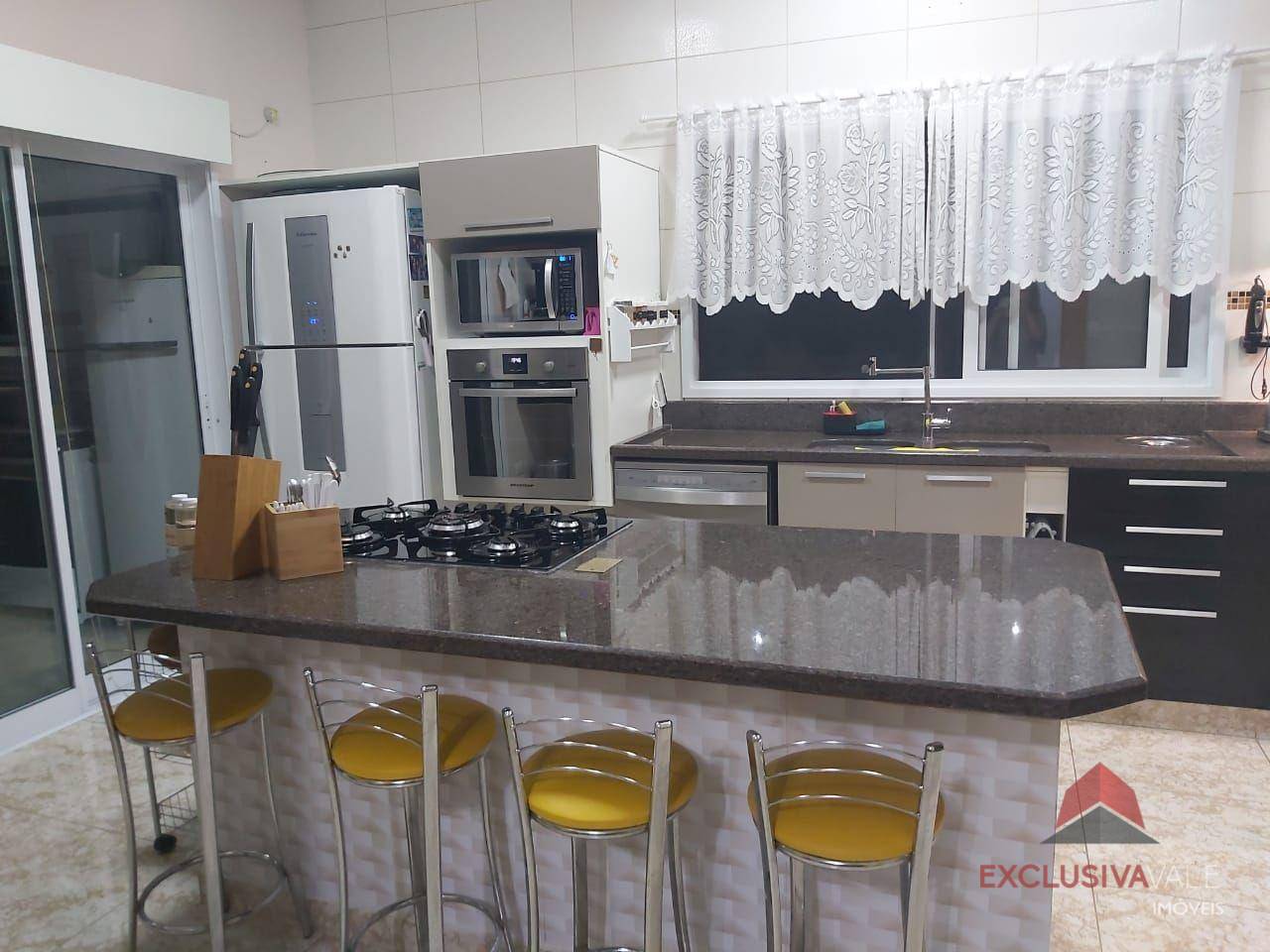 Casa de Condomínio à venda com 4 quartos, 540m² - Foto 18