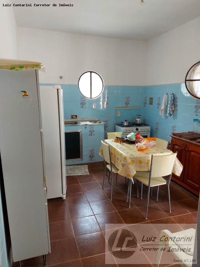 Casa à venda com 2 quartos, 900m² - Foto 11