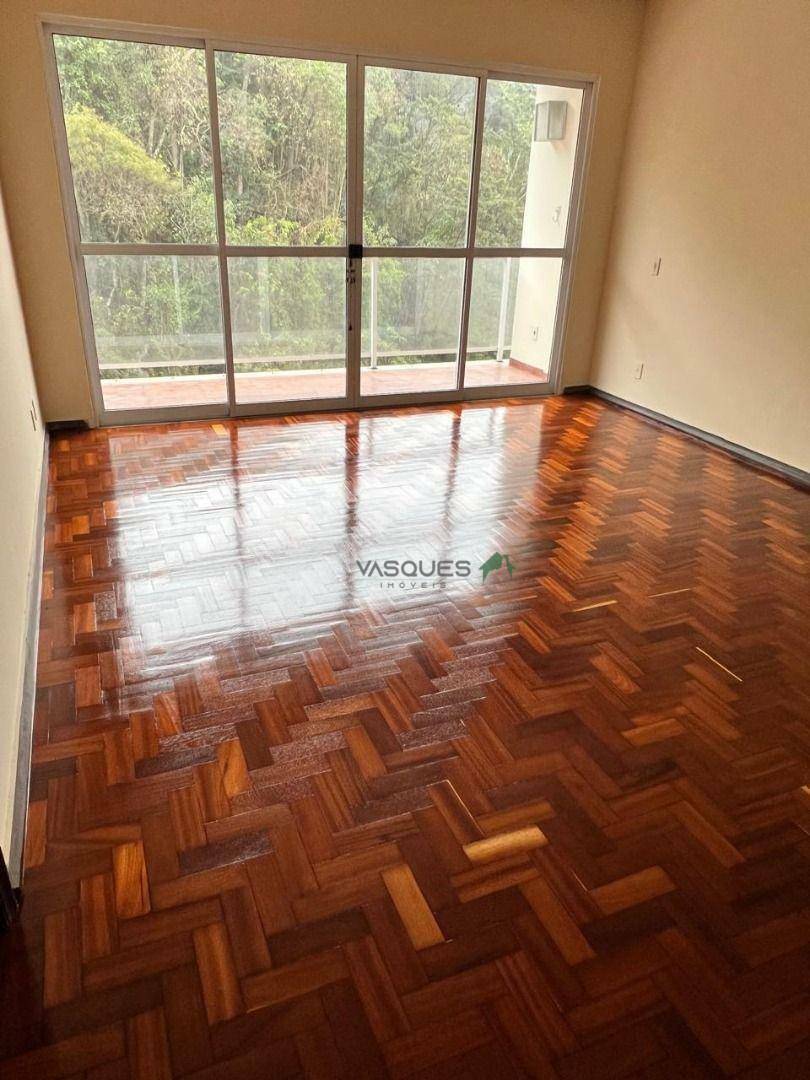 Apartamento à venda com 2 quartos, 82m² - Foto 9