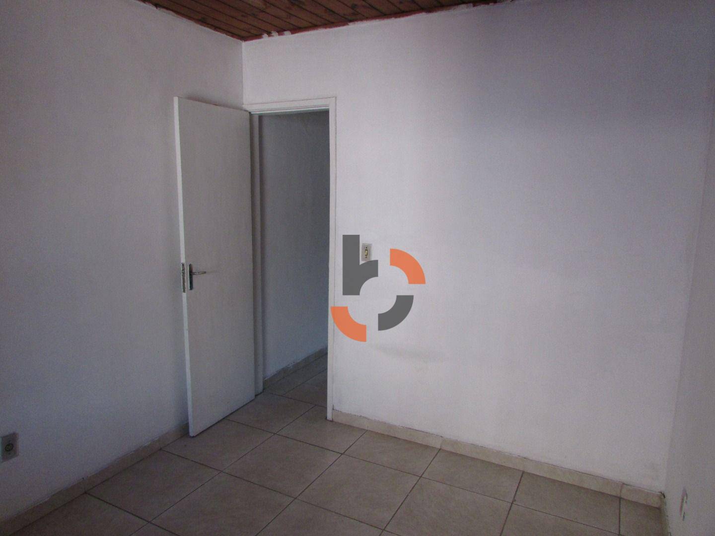 Casa à venda com 2 quartos, 84m² - Foto 3