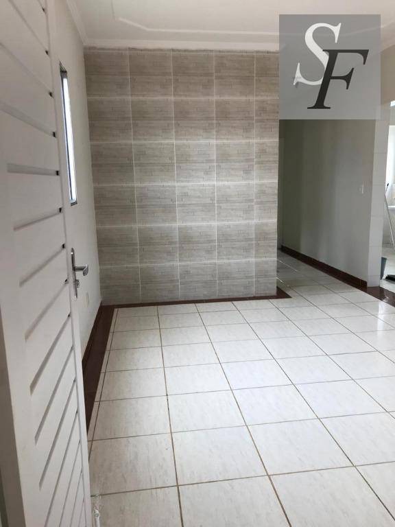 Apartamento à venda com 2 quartos, 64m² - Foto 3