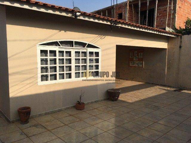 Casa à venda com 3 quartos, 120m² - Foto 2