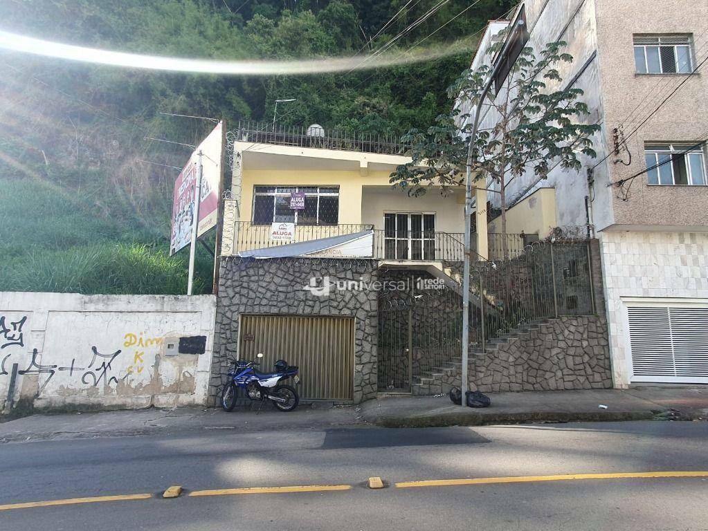 Casa de Condomínio à venda e aluguel com 4 quartos, 250m² - Foto 1