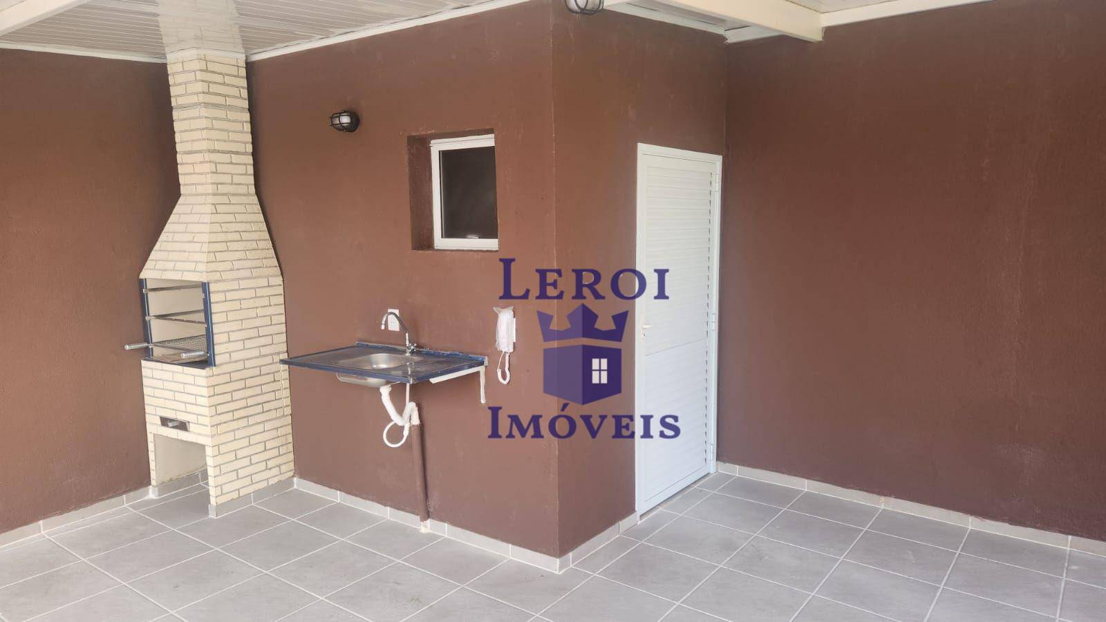 Apartamento à venda com 2 quartos, 32m² - Foto 2